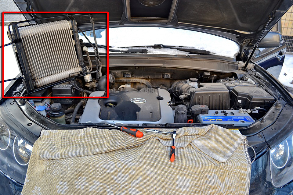 Снять интеркулер на Hyundai Santa Fe CM 2006-2012