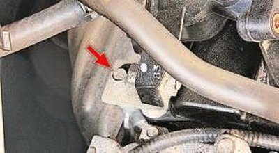 Болт кронштейна впускного коллектора Nissan Qashqai
