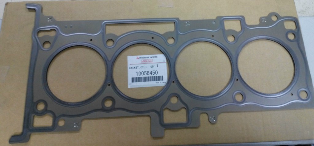 Прокладка головки блока цилиндров 1005B450 двигателя 4B11 Mitsubishi Outlander XL