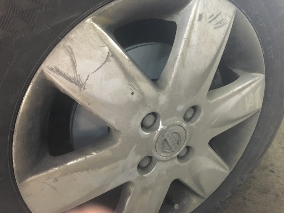 Замена переднего тормозного суппорта Nissan Note 2004 - 2012