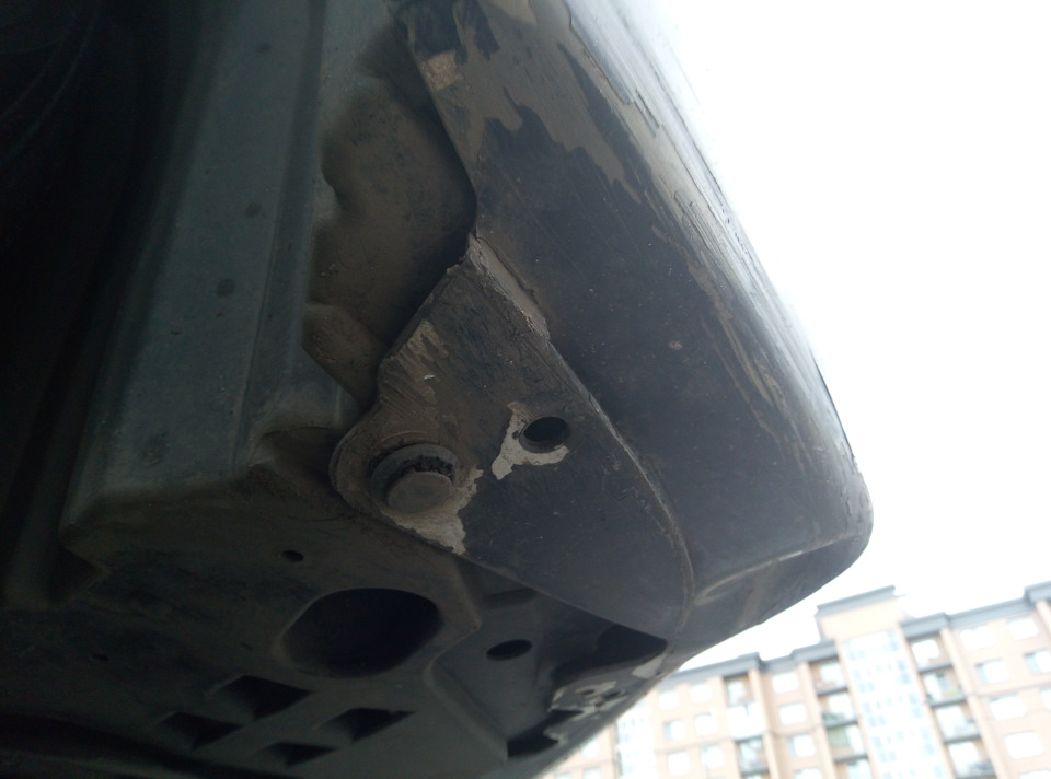 Замена лампы ближнего света Honda Civic 2005 - 2011