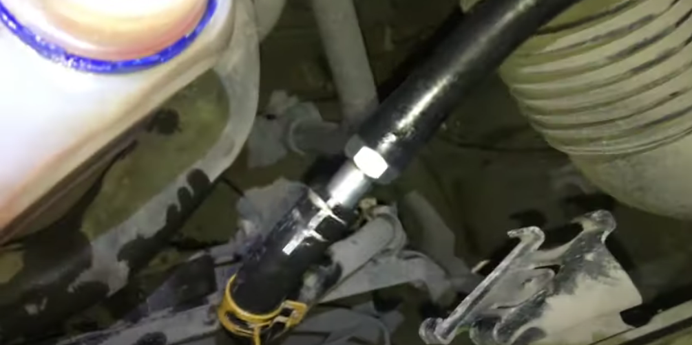 Замена жидкости ГУР на Lada Largus