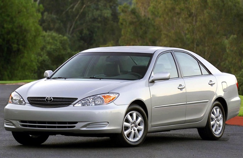 Передние стекла Camry с водоотталкивающим защитным покрытием