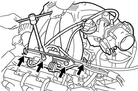 Снятие верхней части впускного коллектора Toyota Camry 